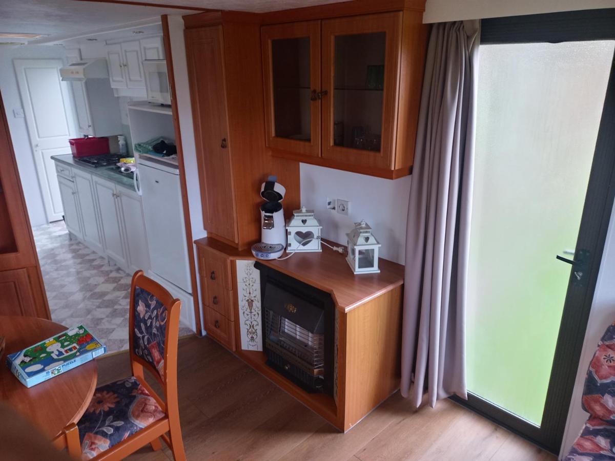 De Boerenskuur..Chalet.. Assendelft Bagian luar foto